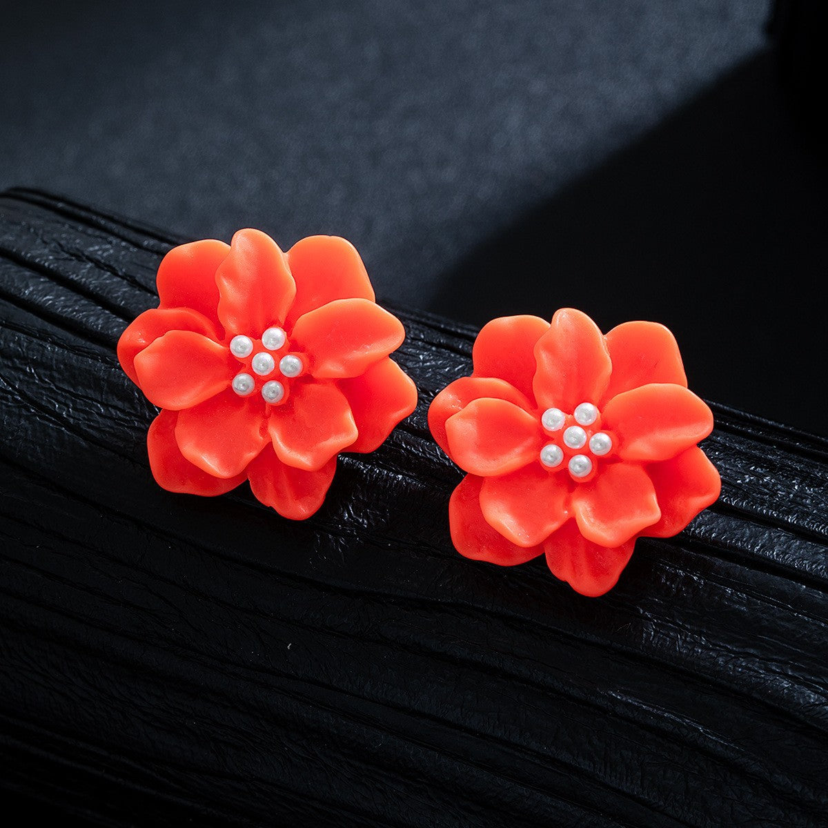 Simple Versatile Beautiful Flowers Fresh Temperament Three-dimensional Earrings