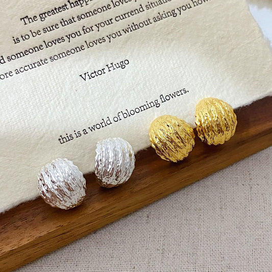 Women's Cold Wind Pleated Texture Niche Shaped High-grade Stud Earrings