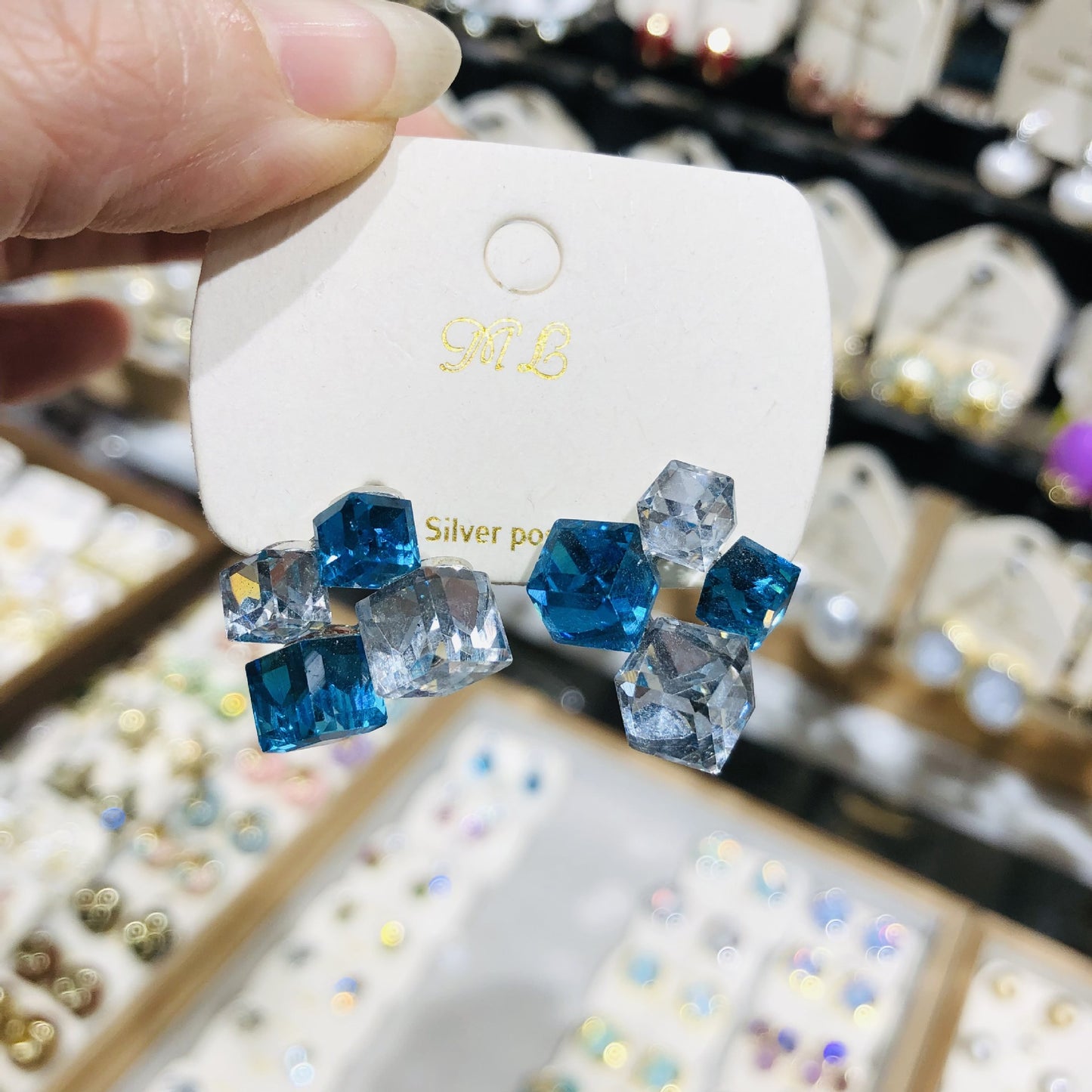 Women's Elegant For Stereo Rhinestone Fashion Fantasy Crystal Cube Stud Earrings