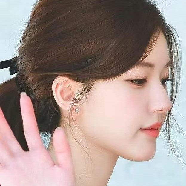 Elegant Simple Shiny Zircon Four Leaf Clover Ear Small Stud Earrings