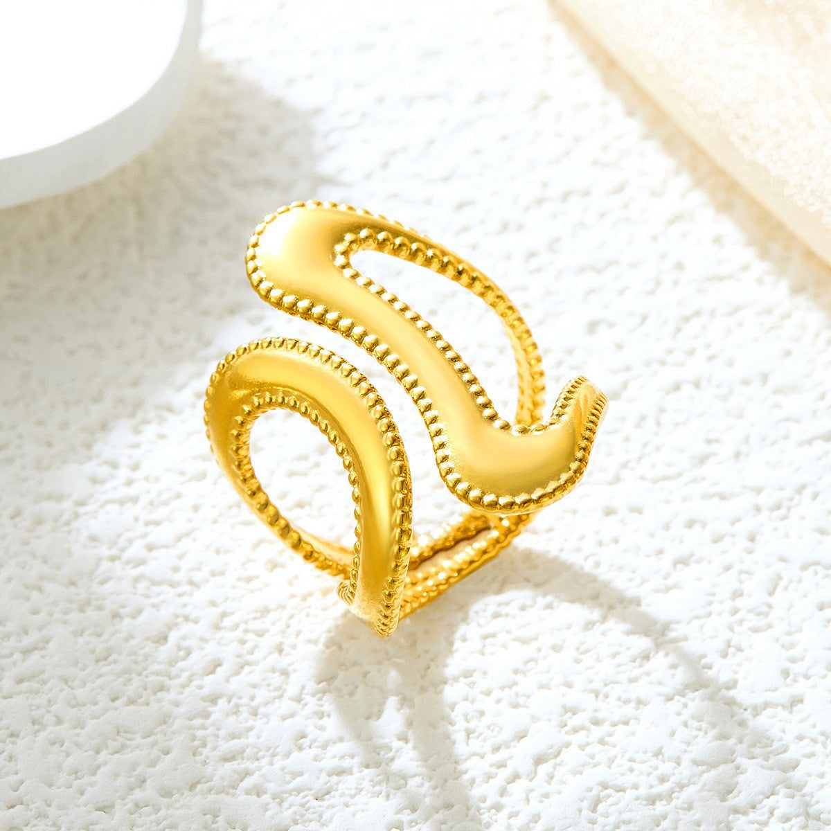 Stainless Steel Irregular Line Love Heart-shaped High-grade Ring
