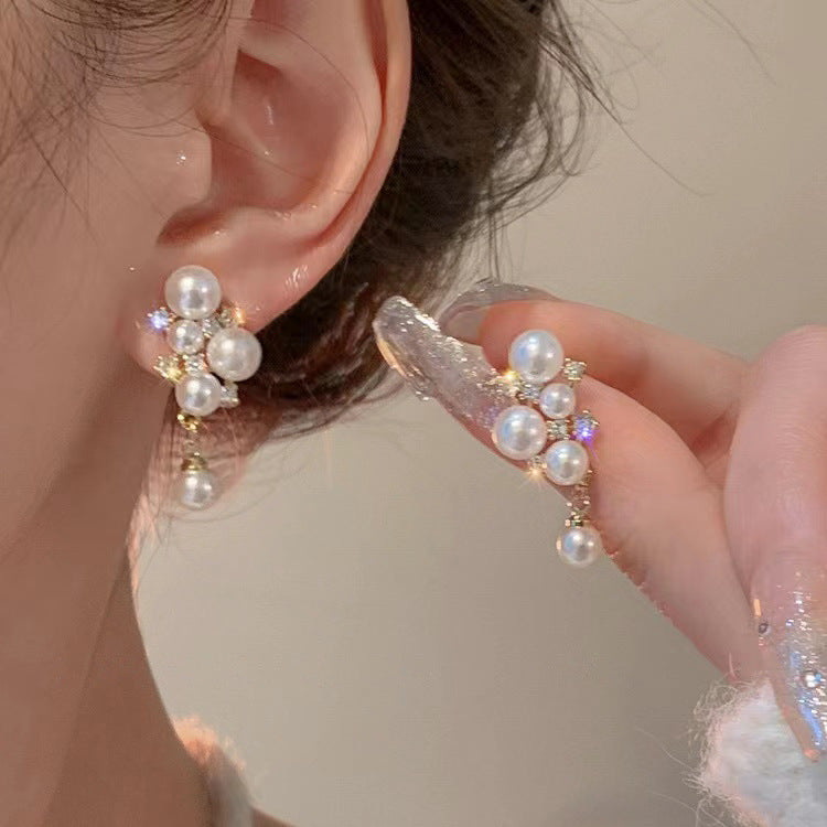 High-grade Retro Baroque Good-looking Pearl Niche Winter Earrings