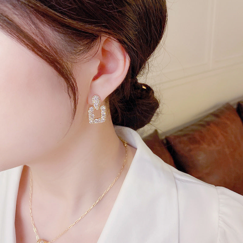 Sier Needle High-grade Square Trendy Retro Style Stud Earrings