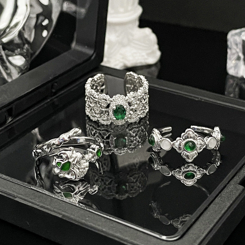 Women's High-grade Palace Style Hollow Brushed Vintage Rings