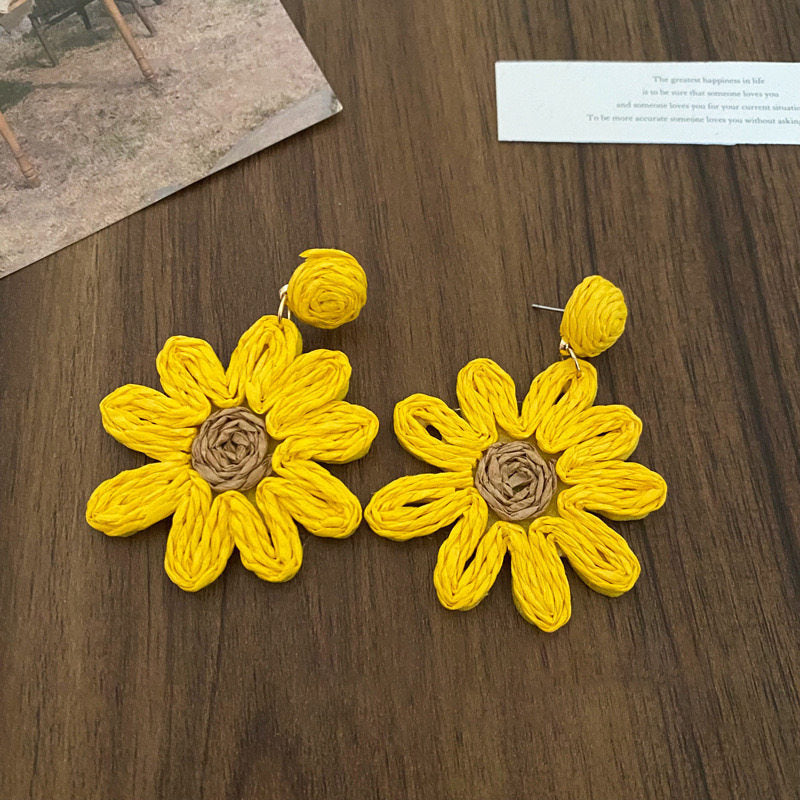 Women's Daisy Flower Niche Design Auricular Needle High-key Rings