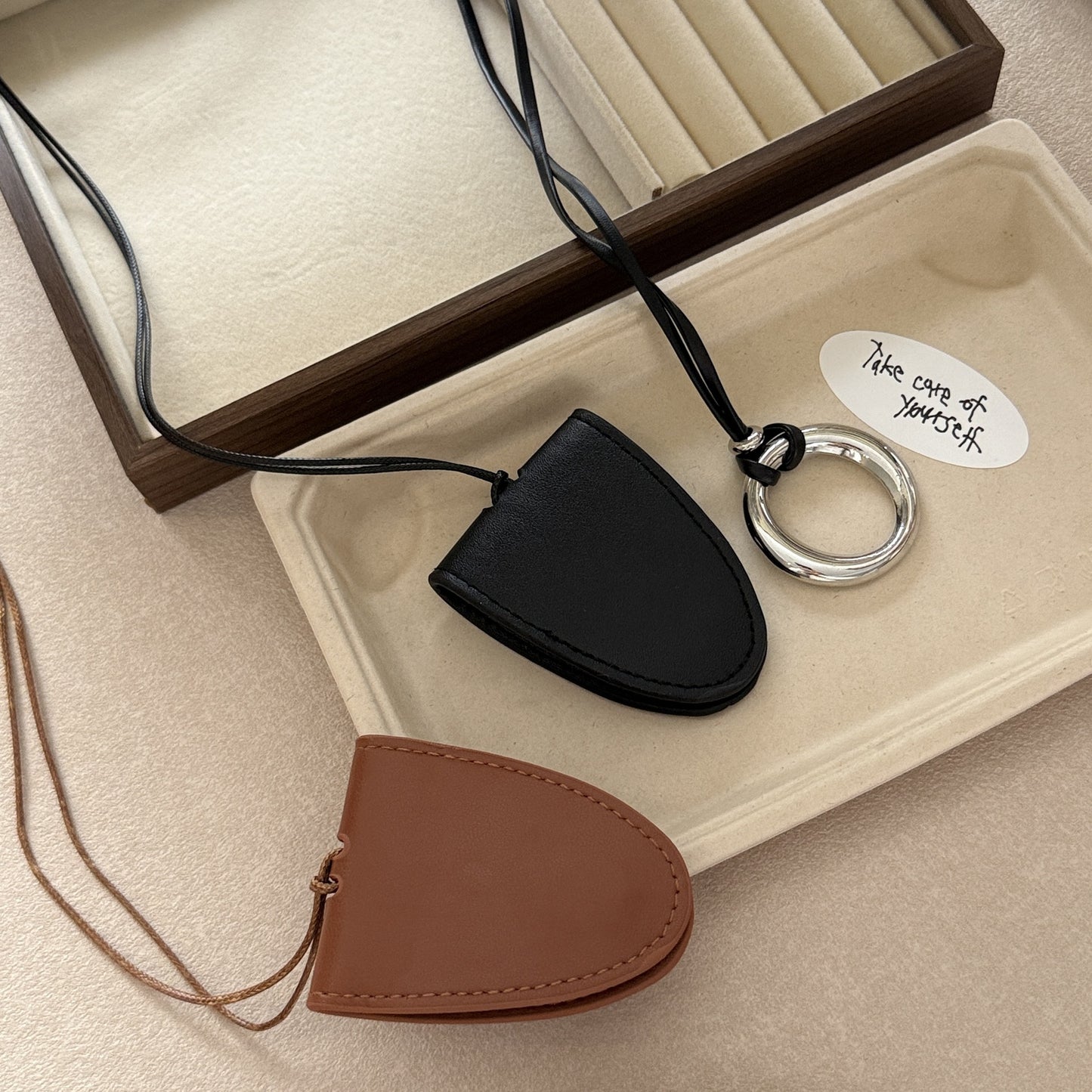 Casual Stylish Adjustable Sier Leather Halter Magnetic Necklace