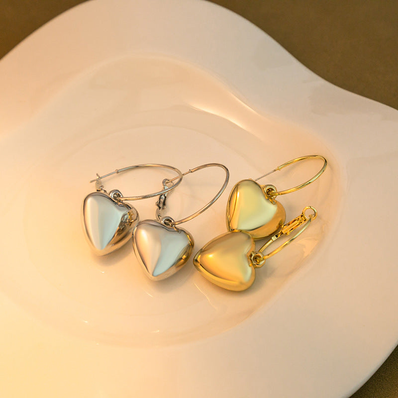 Women's Smooth Glossy Love Heart Exaggerated Circle Ear Clip Rings