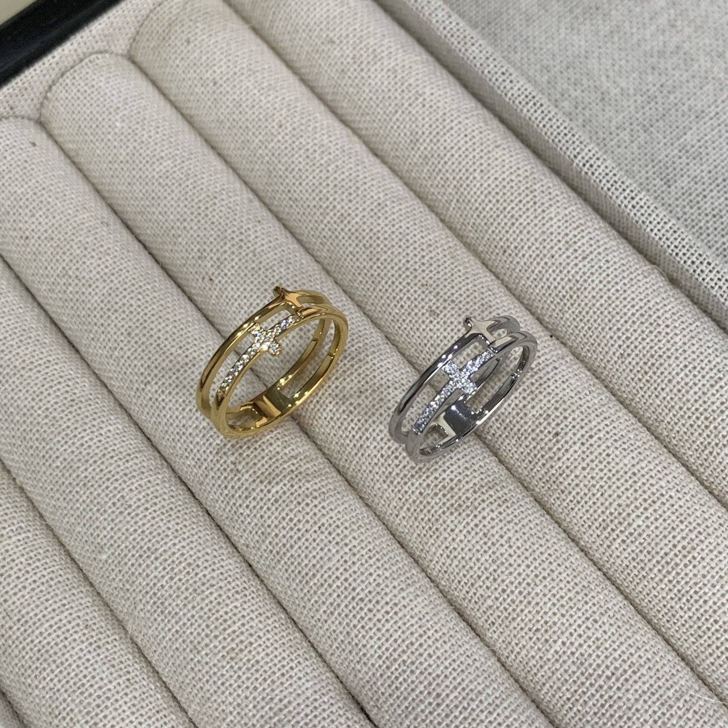 Cross Slightly Inlaid Zircon Light Luxury Exquisite Ring