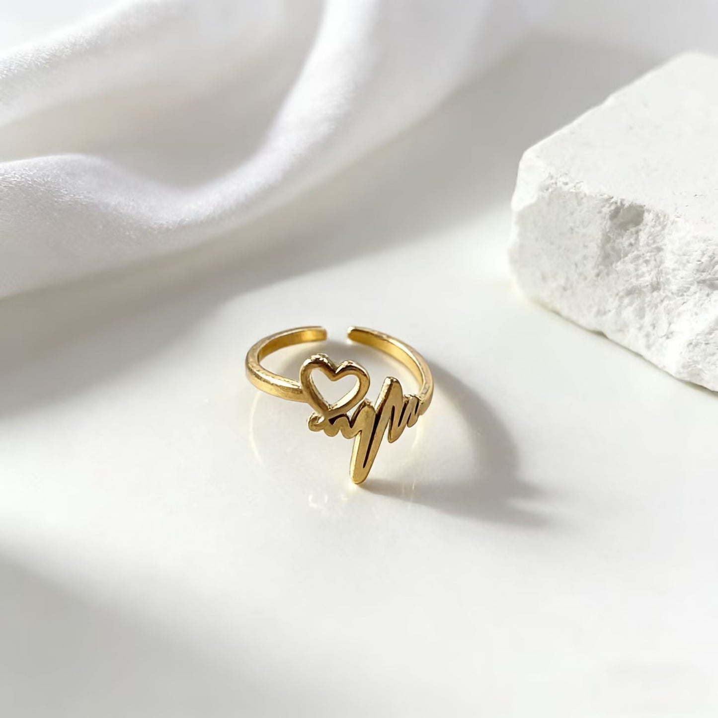 Fashion Trend Heart Shape Mirror Surface Polished Ring