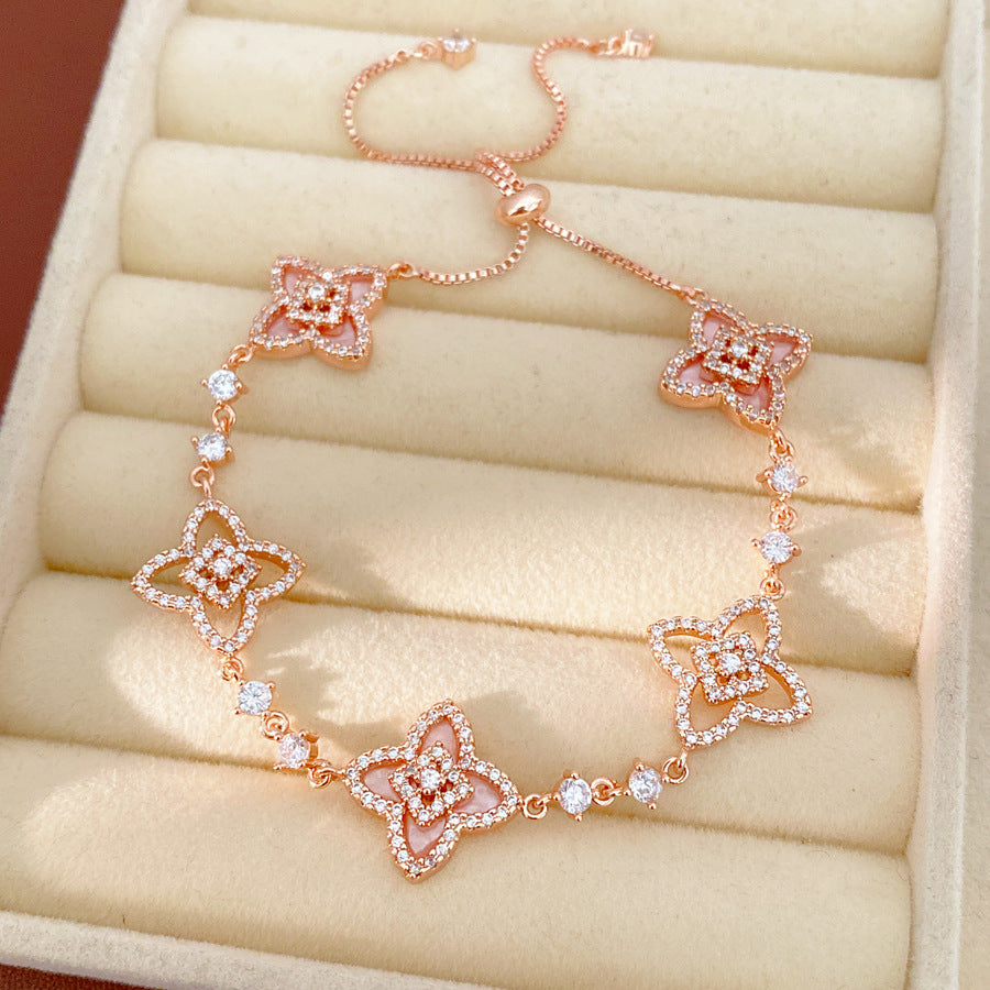 With Diamond Round Exquisite Fashion Retro Unique Design Light Luxury Bracelets