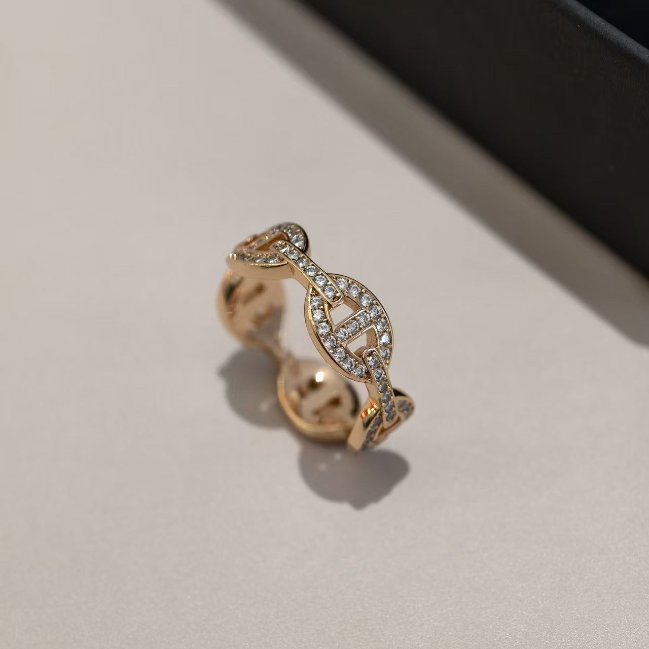 Zi Full Diamond Pig Nose Advanced Bracelet