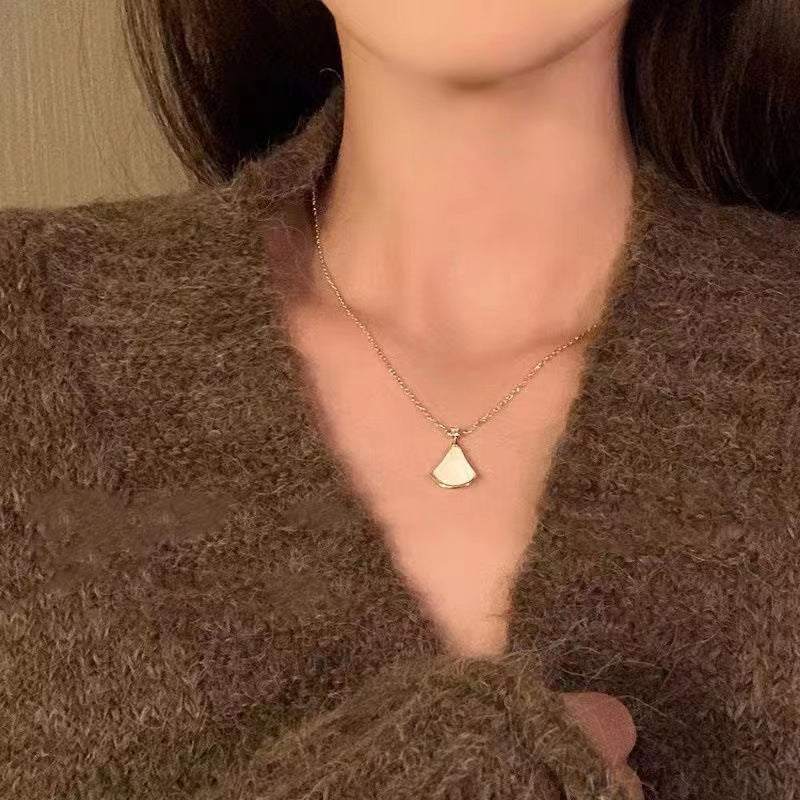 Shell Female Summer Tide Fan-shaped Light Necklace