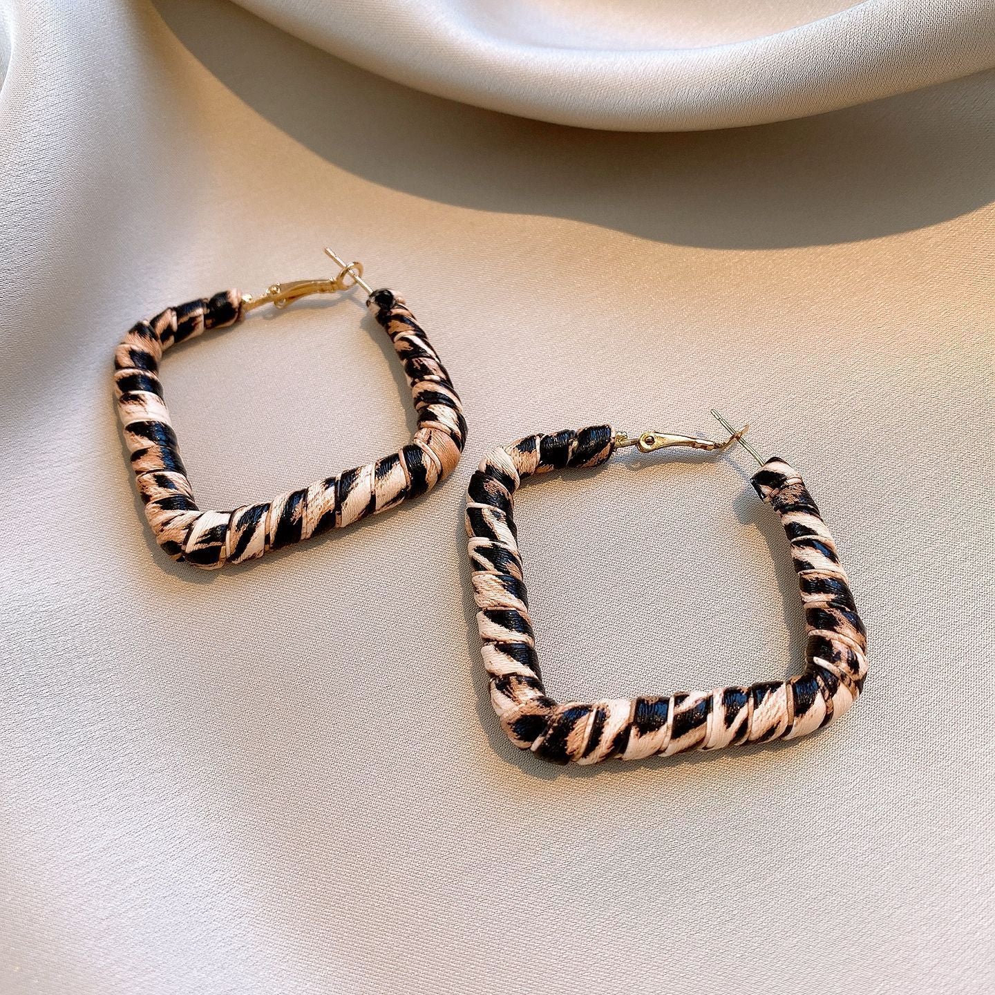 Women's Print Lovely Geometric Trendy Personality Light Luxury Earrings