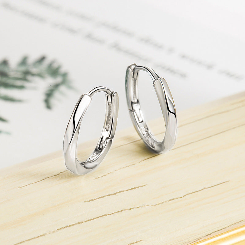 Women's Mobius Clip Design Trendy Plain High-grade Ear Buckle