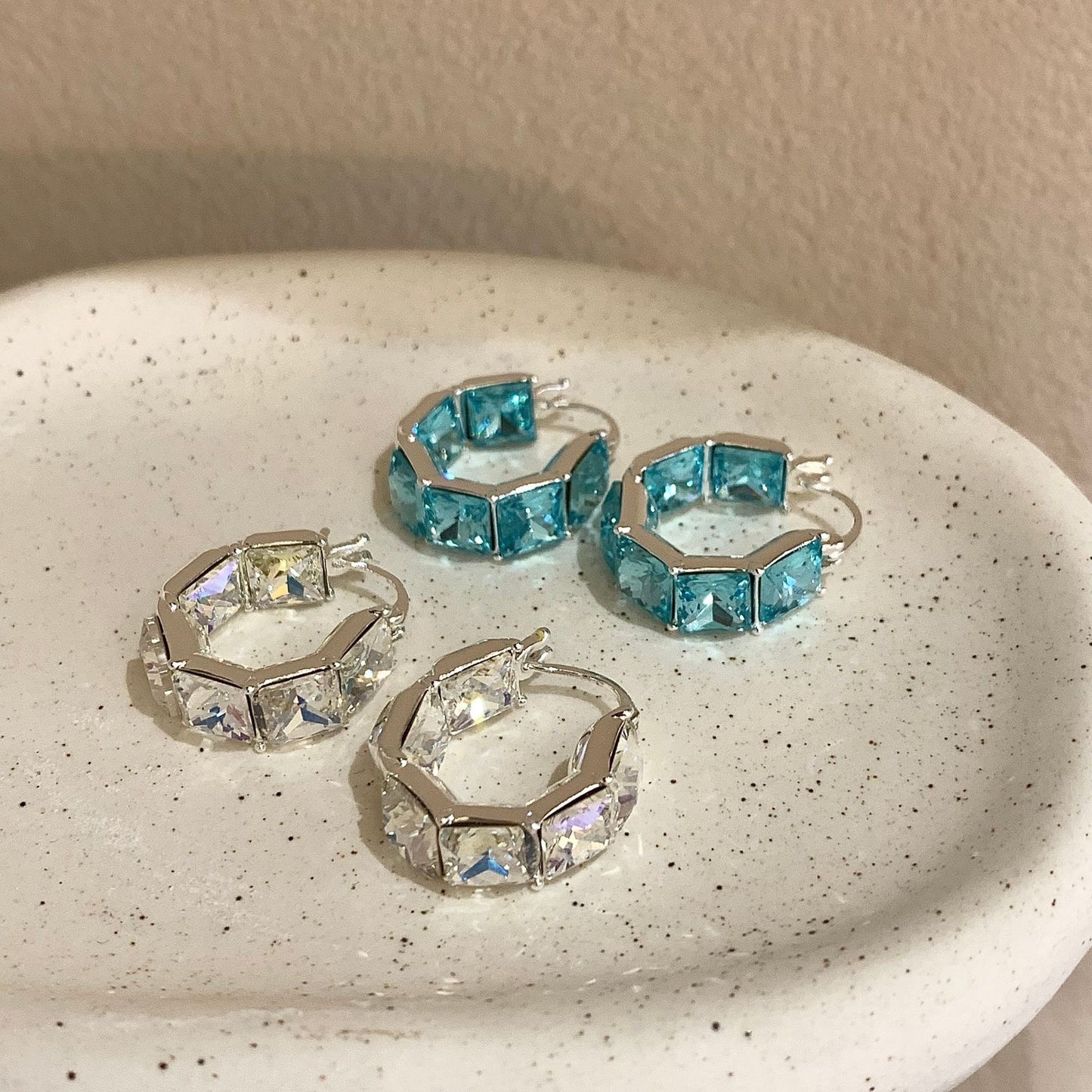 Light Luxury Blue Zircon Square Clip Ear Buckle