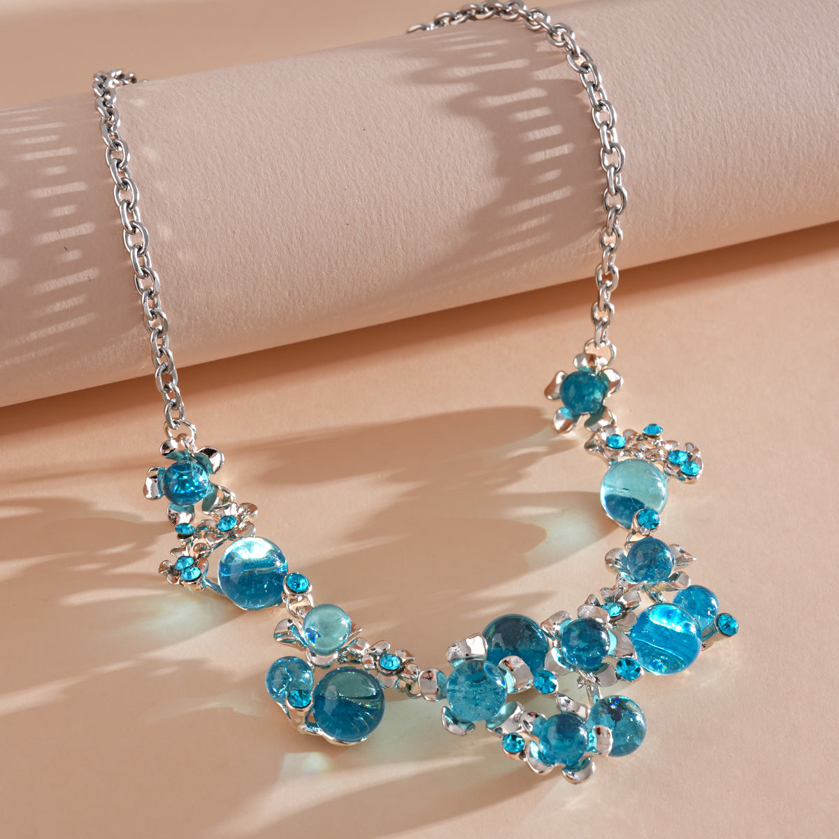Round Flower Personalized Unique Clavicle Chain Retro Minority High Necklace