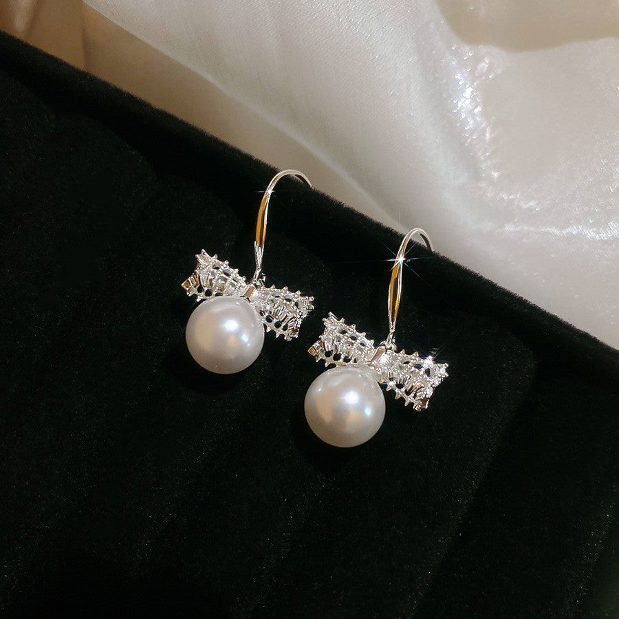 Women's Style Refined Zircon Flower Pearl Light Luxury High-grade Ear Earrings