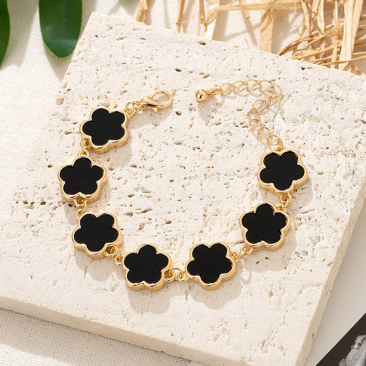 Fashion Elegant Lucky Five Petal Flower Female Bracelet