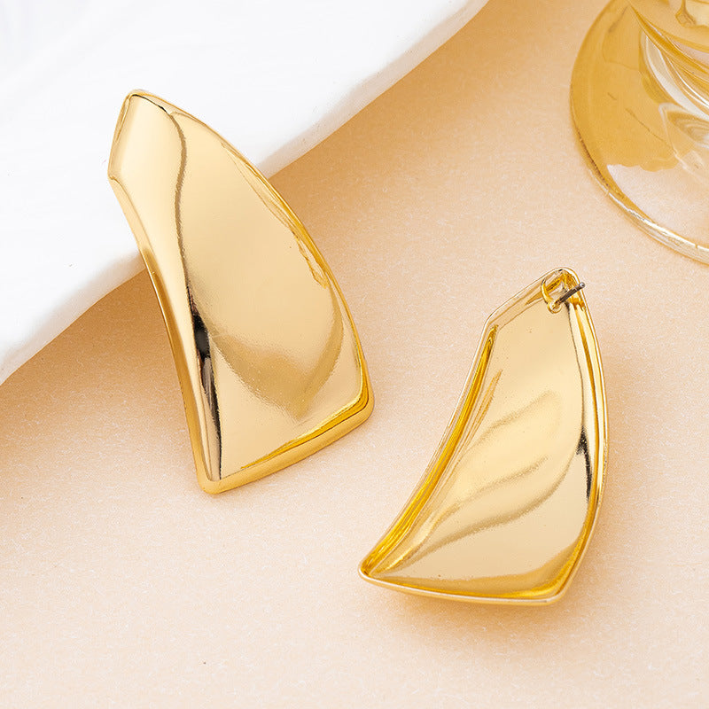 Women's Trend Glossy Vintage Exaggerated Personalized Affordable Luxury Stud Earrings