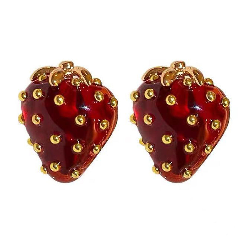 Style Retro Debutante Red Strawberry High-grade Special Interest Earrings