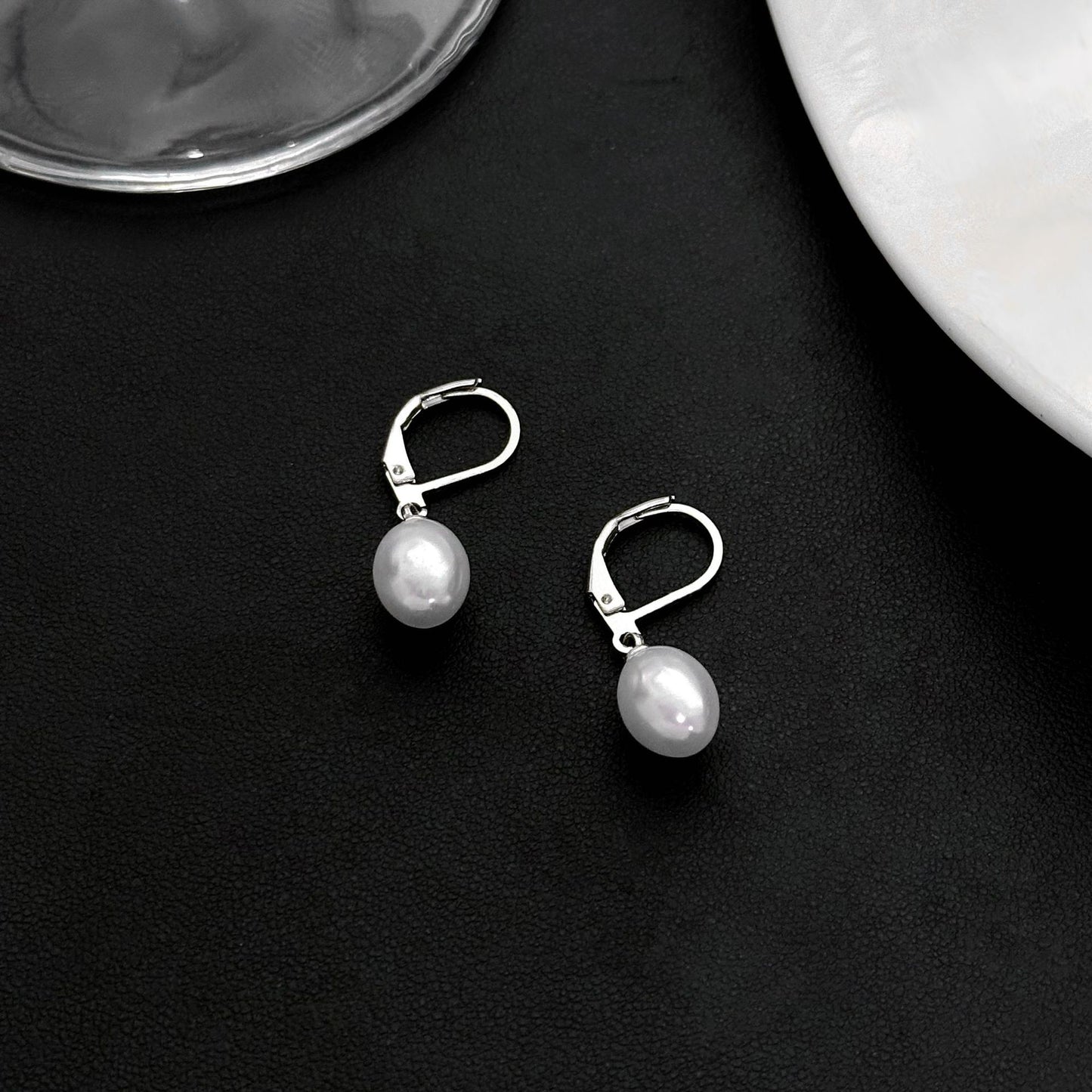 Korean Simple Baroque Pearl Clip Light Luxury Personalized Cold Ear Buckle