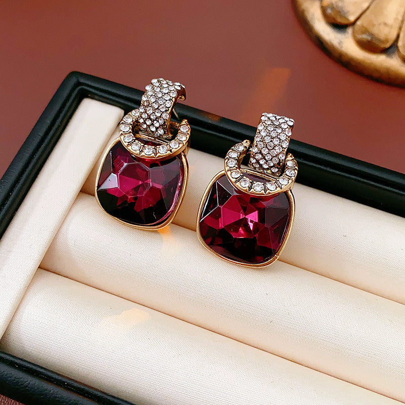 Women's Sier Needle Zircon Spiral Texture Retro Pendants
