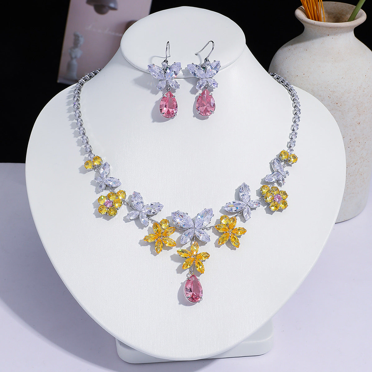 Fashion Trend Zircon Green Butterfly Tassel Necklace