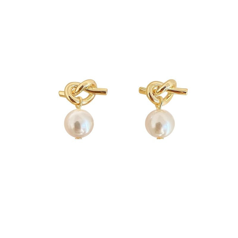 Women's French Retro Knotted Metal Pearl For Earrings