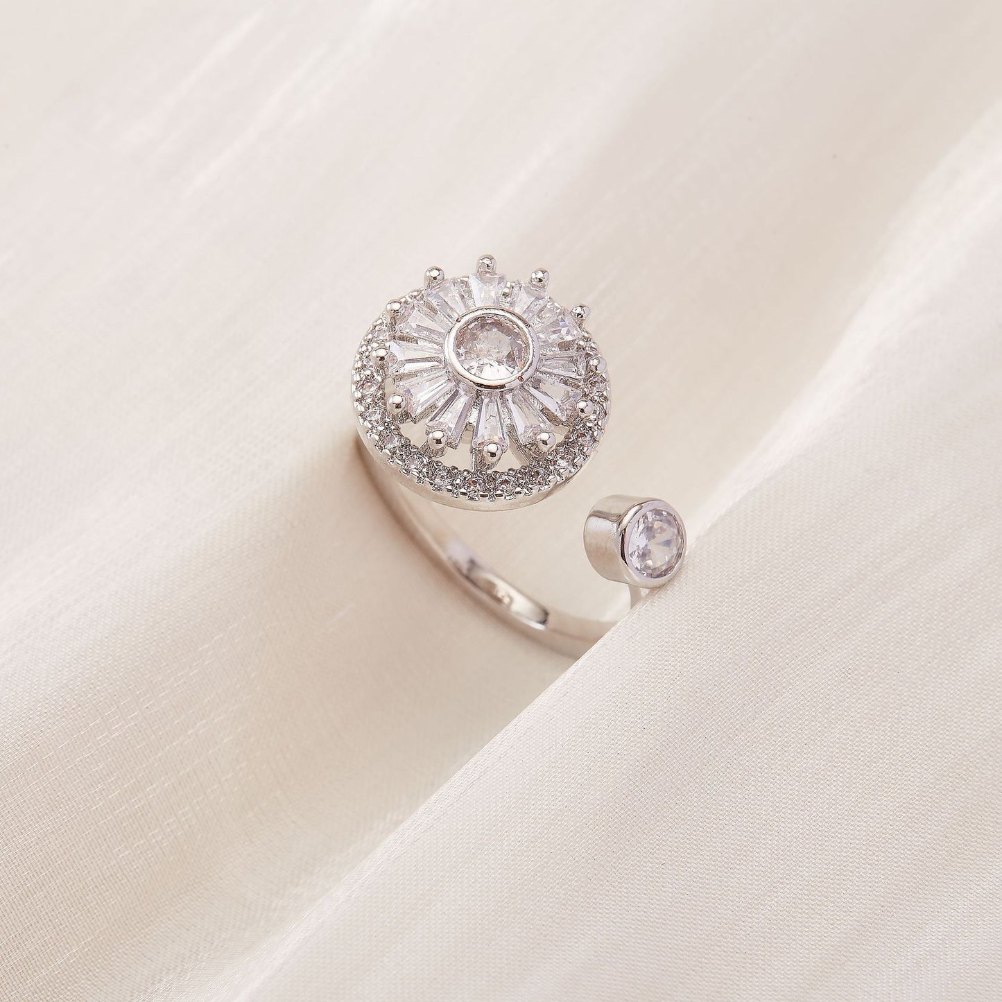 Valentine's Day Gift Flower Zircon Rotatable Ring