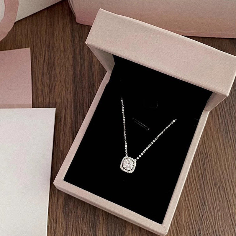Women's Design Style Fashion Exquisite Refined Grace Clavicle Chain Necklace