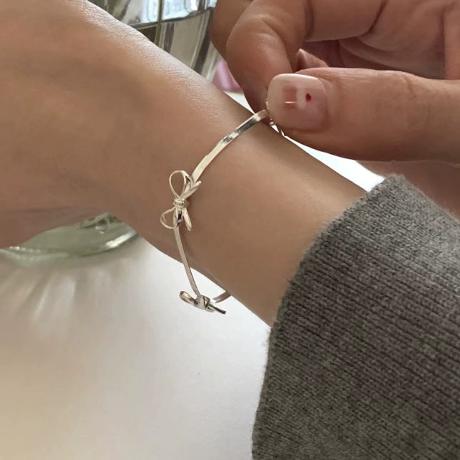 Style Bow Snake Bones Chain Niche Necklaces