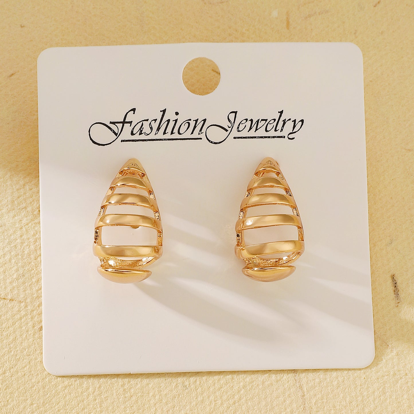 Alloy Retro Water Drop Ear Punk Simple Niche Glossy Teardrop Earrings