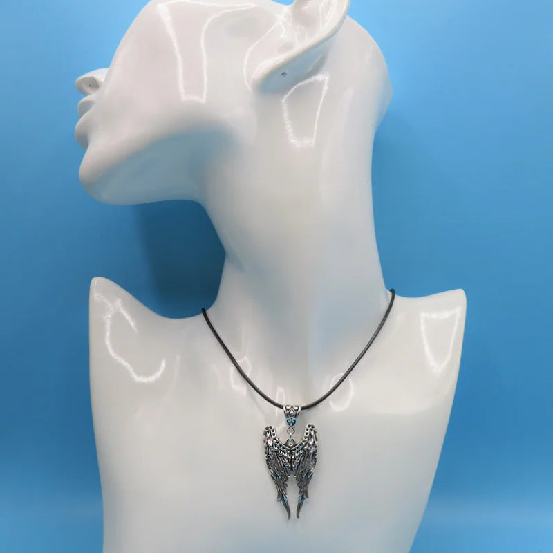 Fashion Retro Angel Wings Niche Design Necklaces