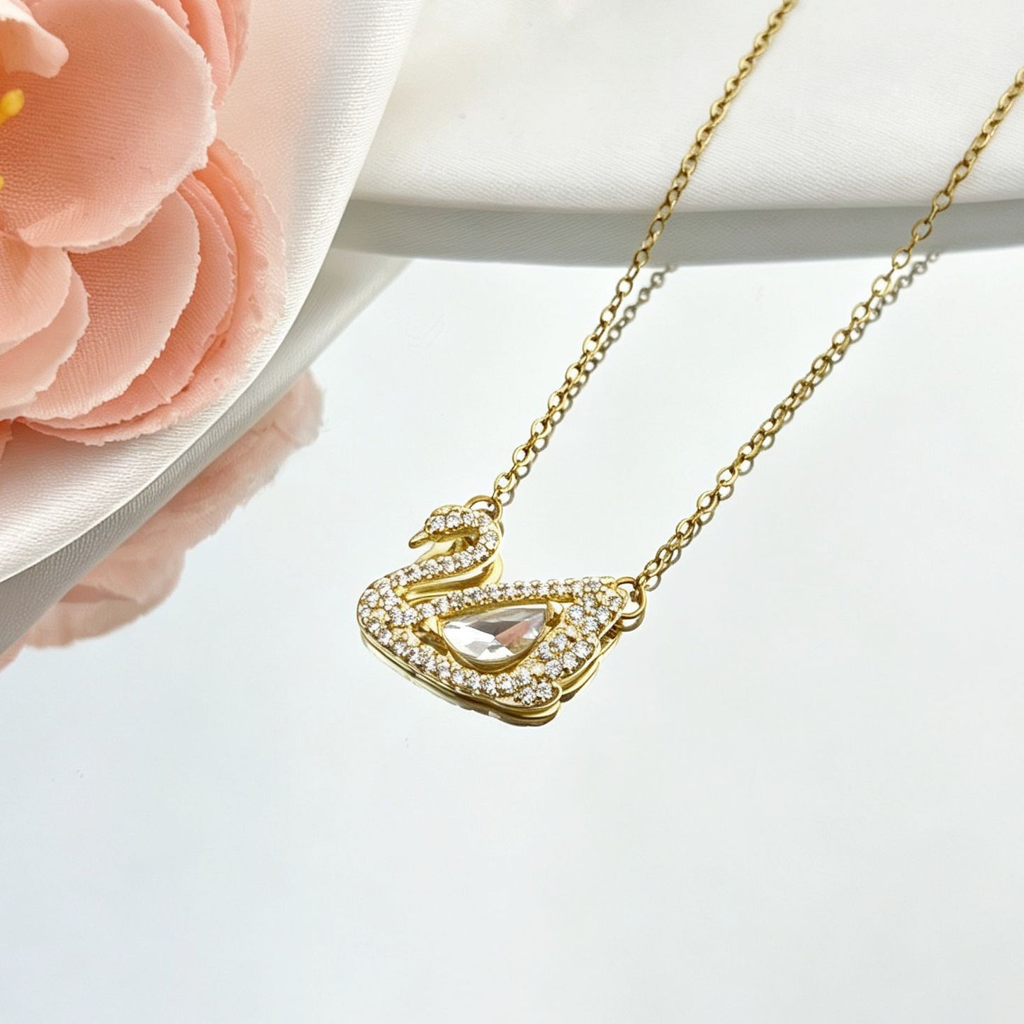 Women's Swan Light Luxury High-grade Clavicle Chain Elegant Necklace