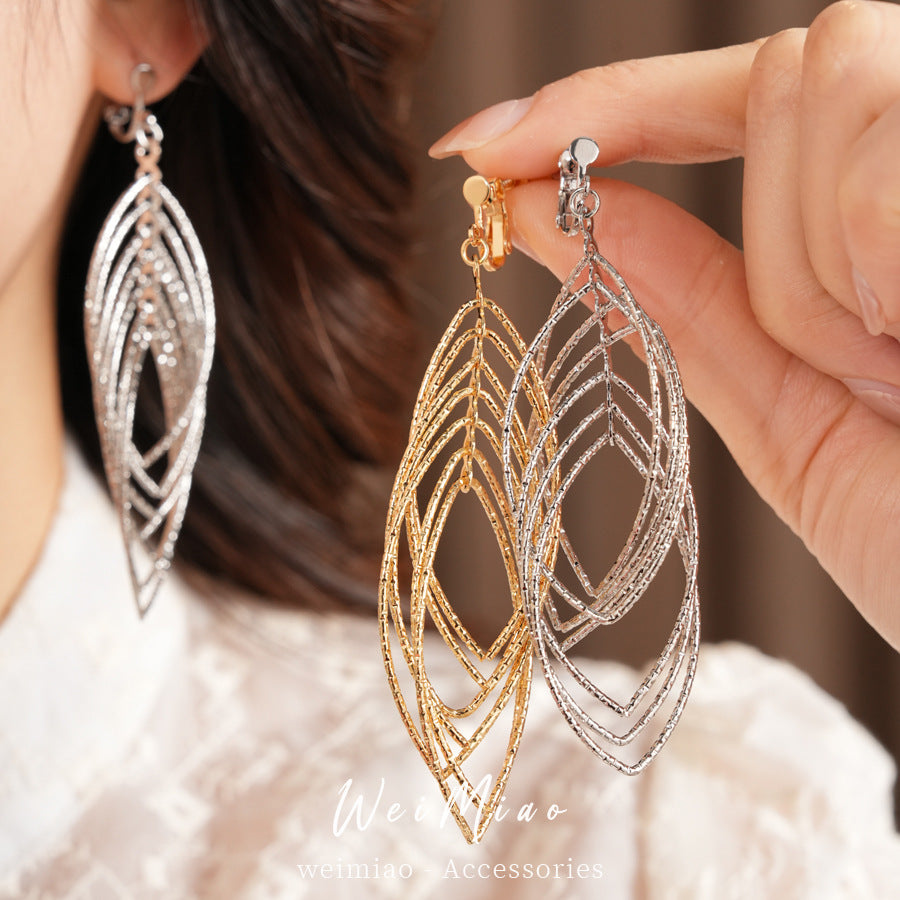 Gold Ear Hook High-grade Light Luxury Minority Design Sense Clip Earrings