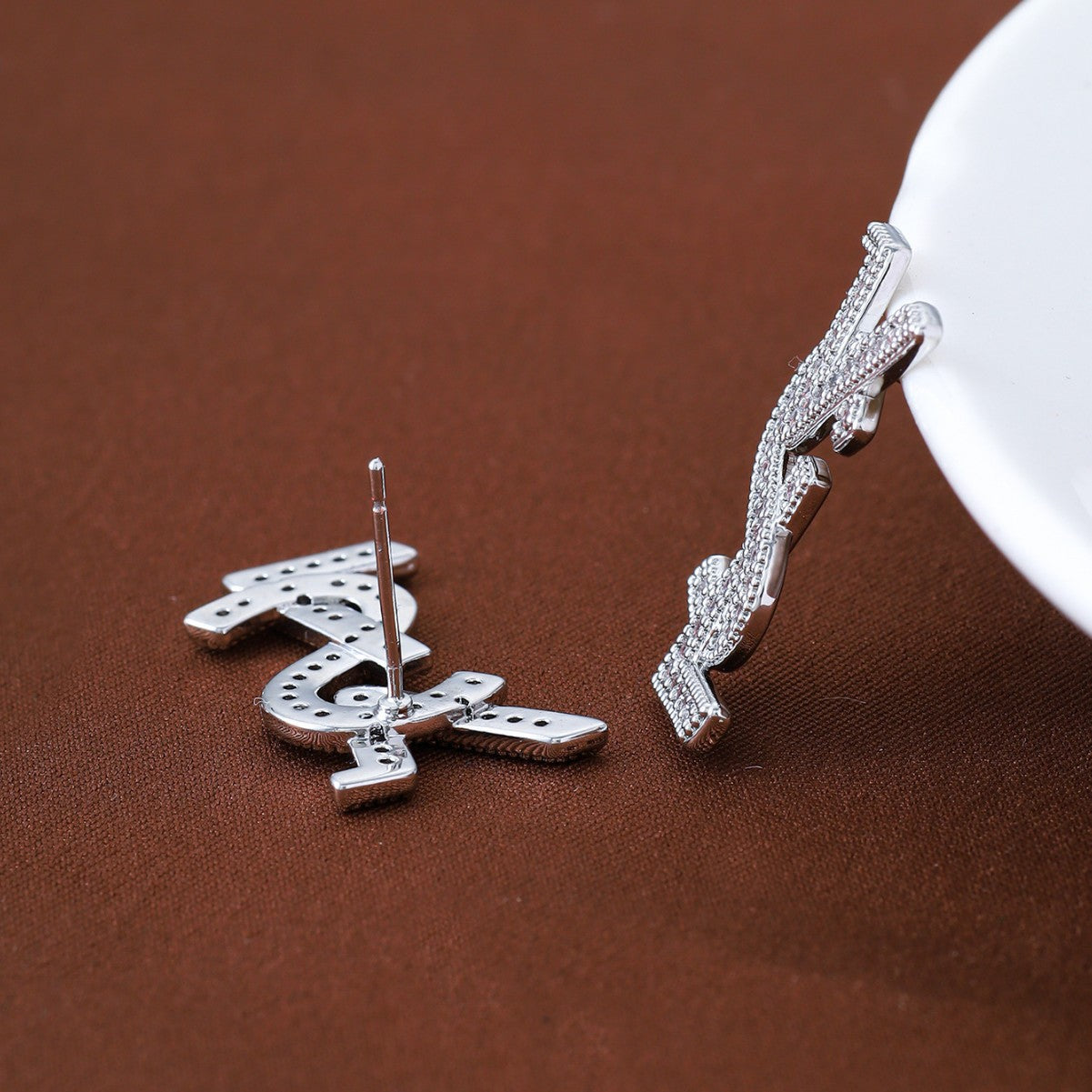 Women's Micro Inlaid Zircon Super Flash Alphabet Letter Fashionable Rings