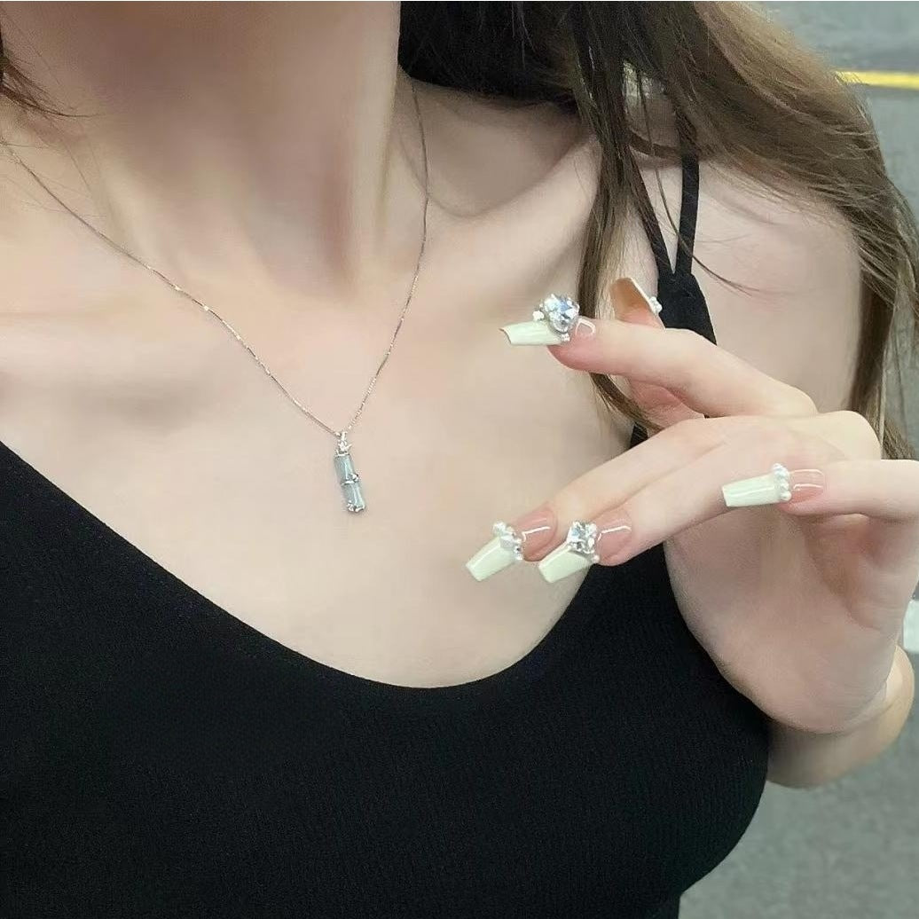 Women's Niche Design Light Luxury Opal Cold Necklaces