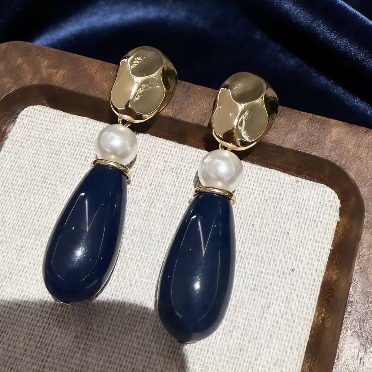 Middle Ancient Niche Retro Design Bow High Sense Earrings