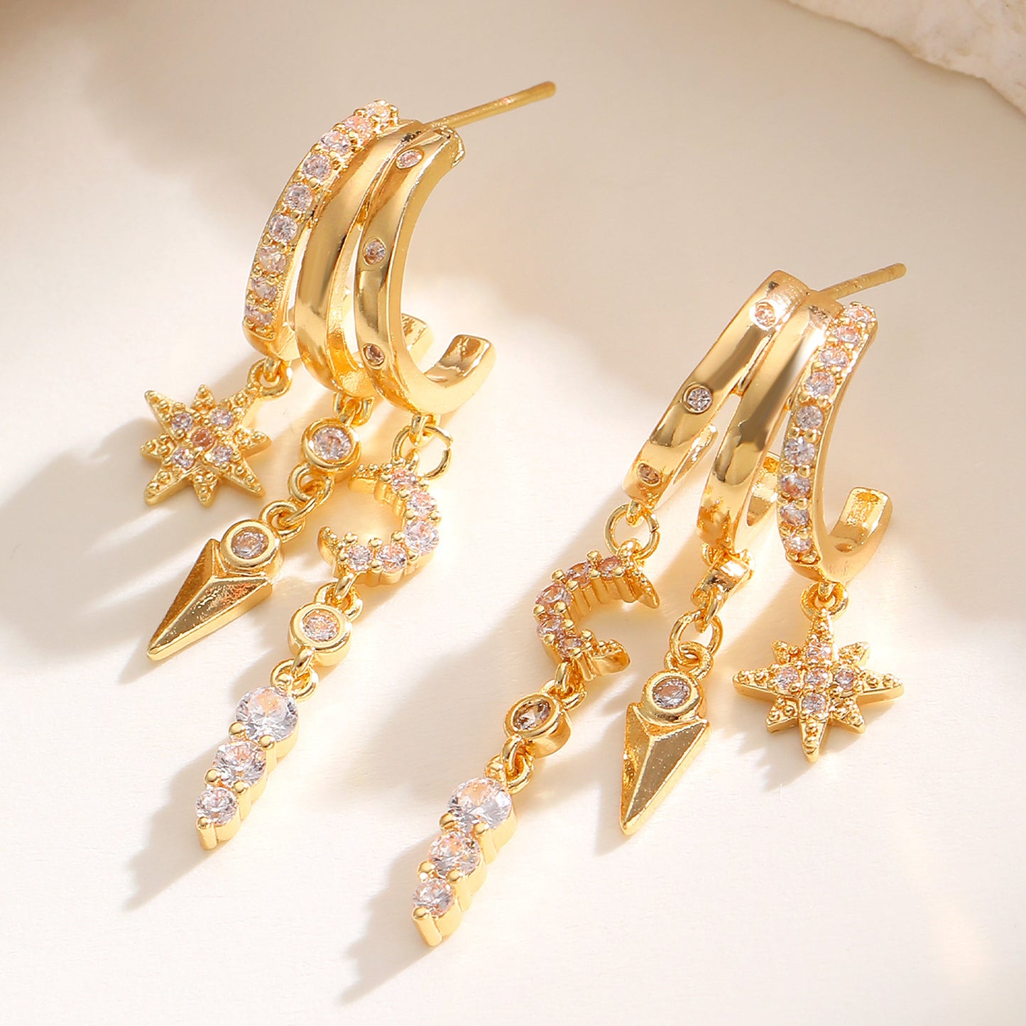 Women's Luxury Fashion Electroplated Personalized Creative Design Inlaid Zircon Sense Stud Earrings