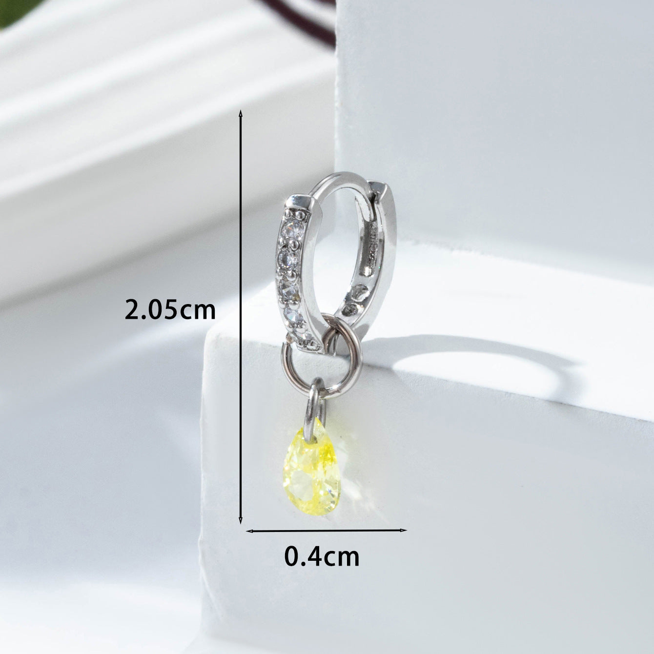 High-grade Zircon Sweet Style Colored Loving Earrings