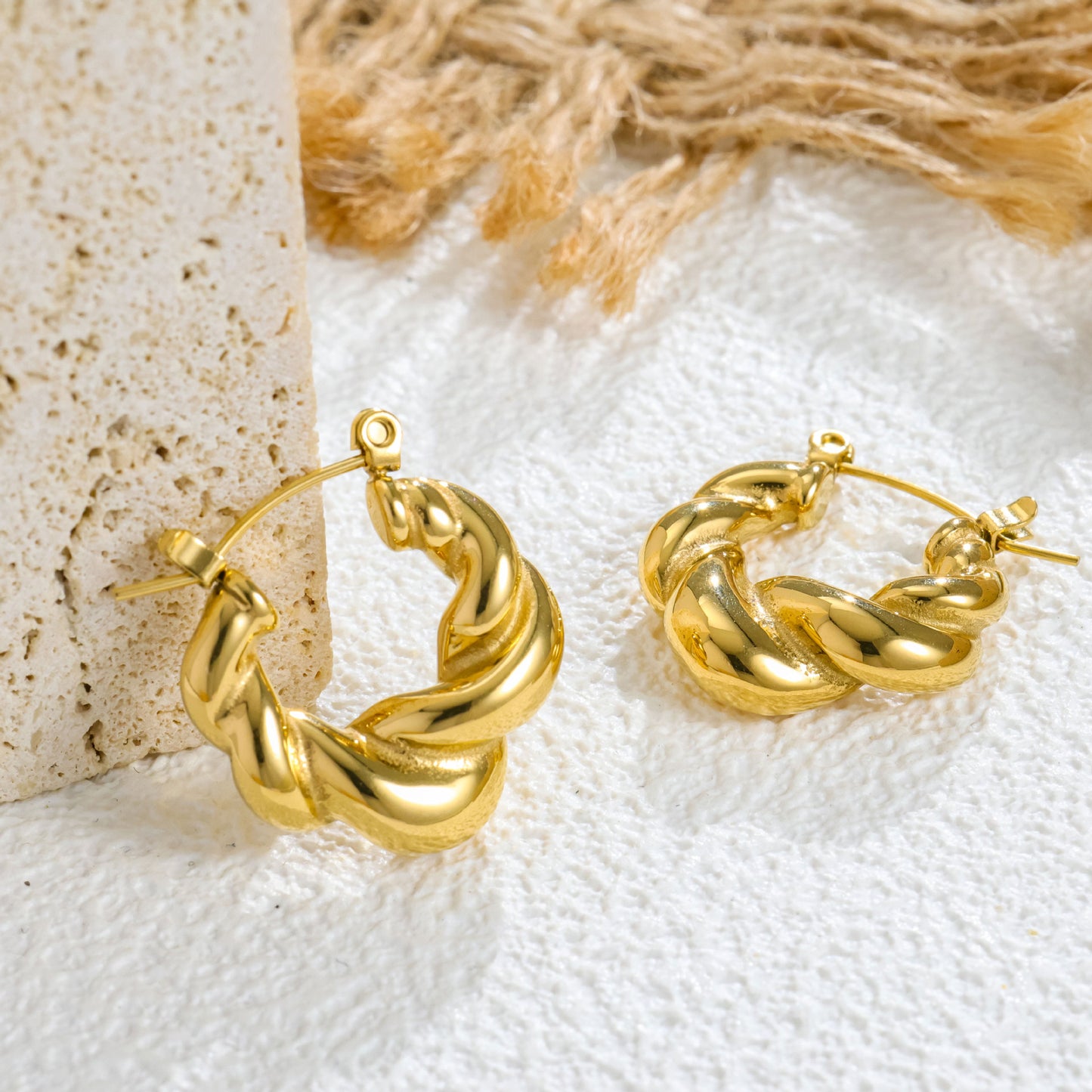 Women's Short Stout Twisted Gold-plated Stainless Steel Rings