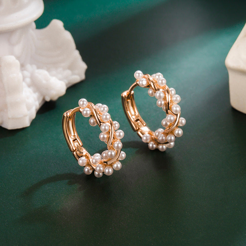 Women's Luxury Temperament Circle Pearl Trendy Clip Rings