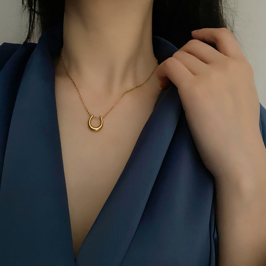 Fritillary Small Waist Female Summer Light Luxury Minority Necklaces