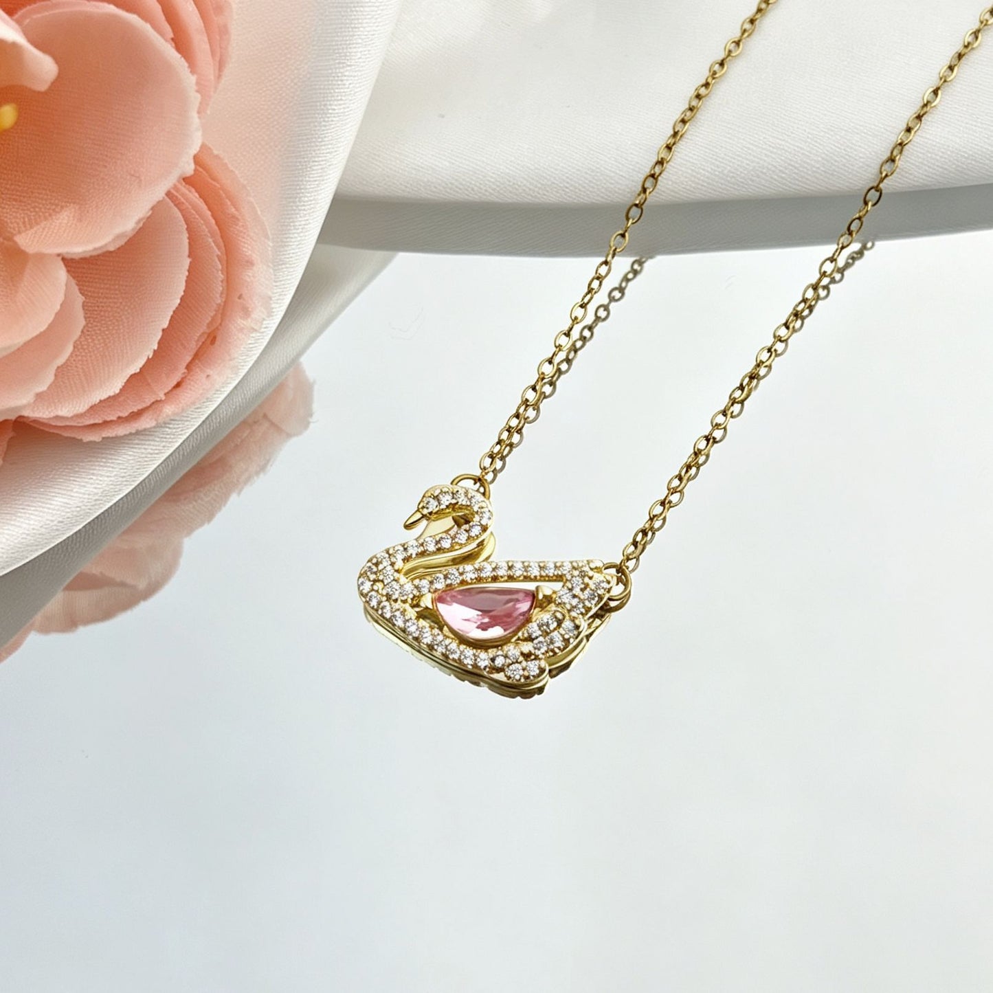 Women's Swan Light Luxury High-grade Clavicle Chain Elegant Necklace