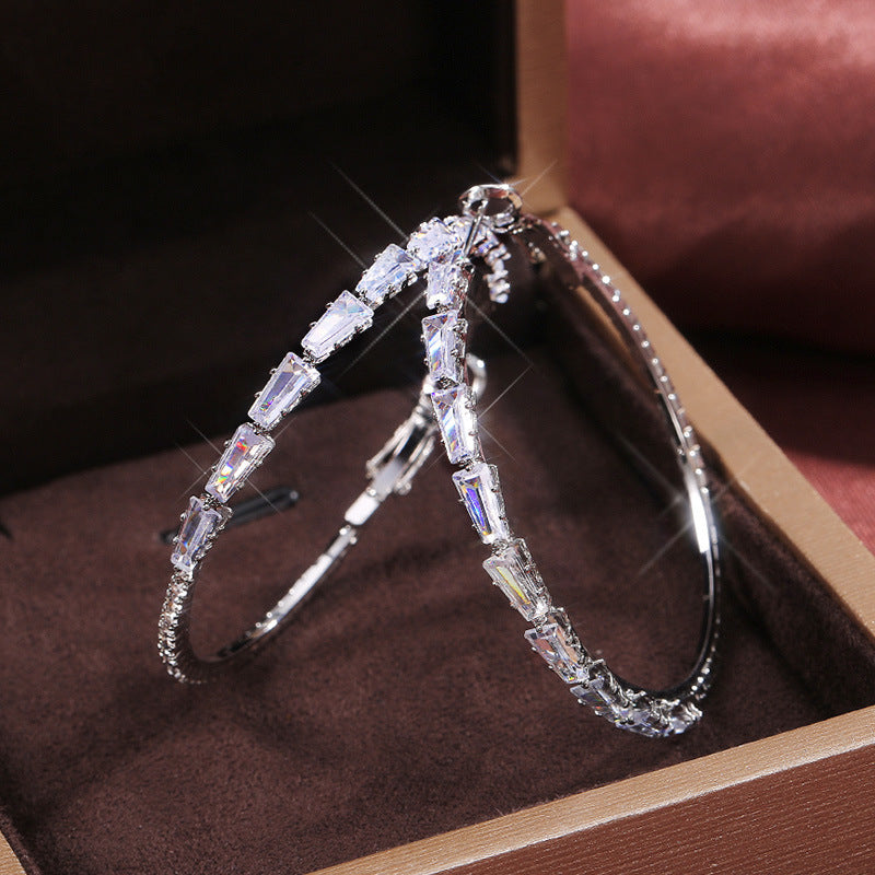 Women's Special Offer Eye-catching Fashion Simple Zircon Earrings