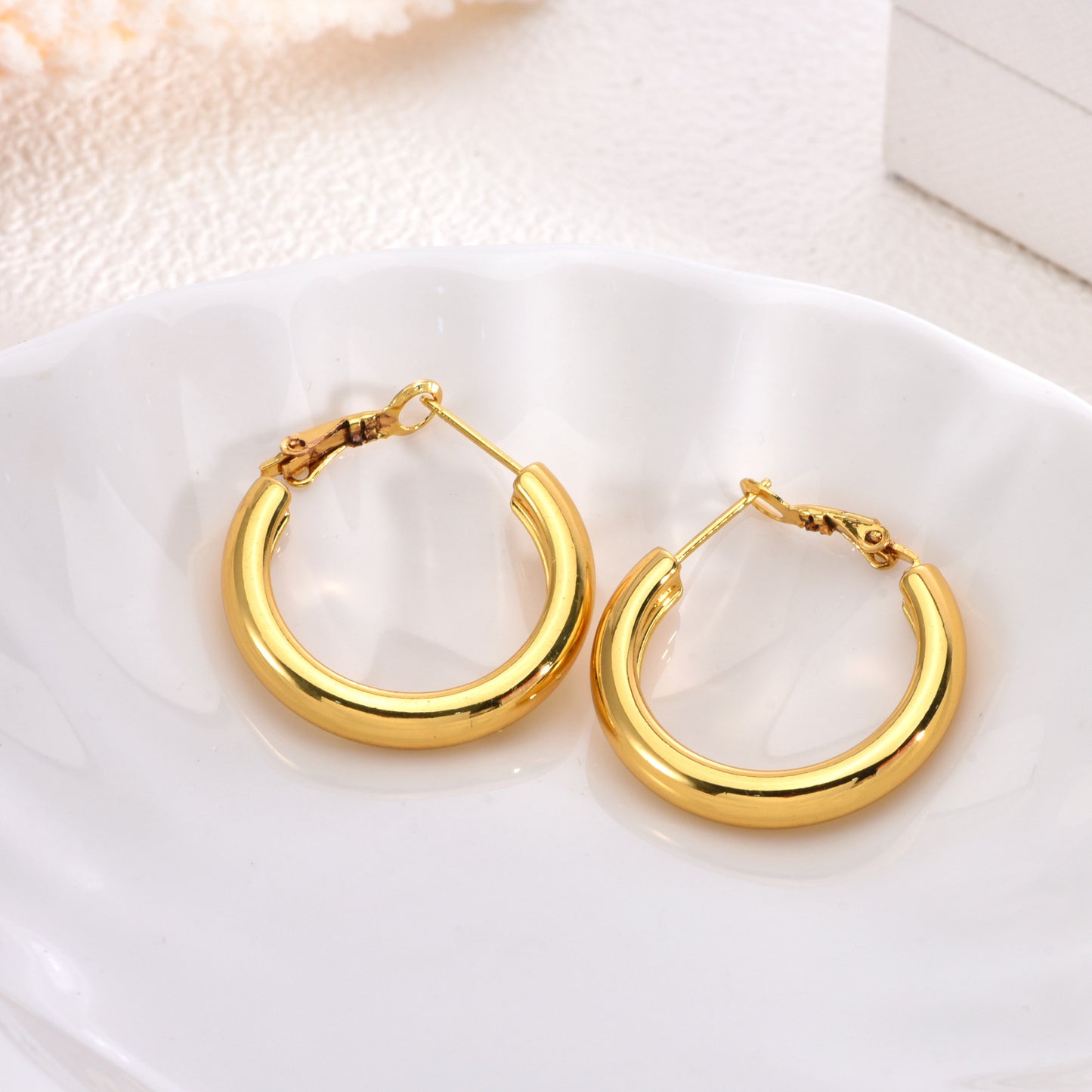 Women's Stainless Steel Light Luxury High-grade Exaggerated Design Sense Niche Gold Rings