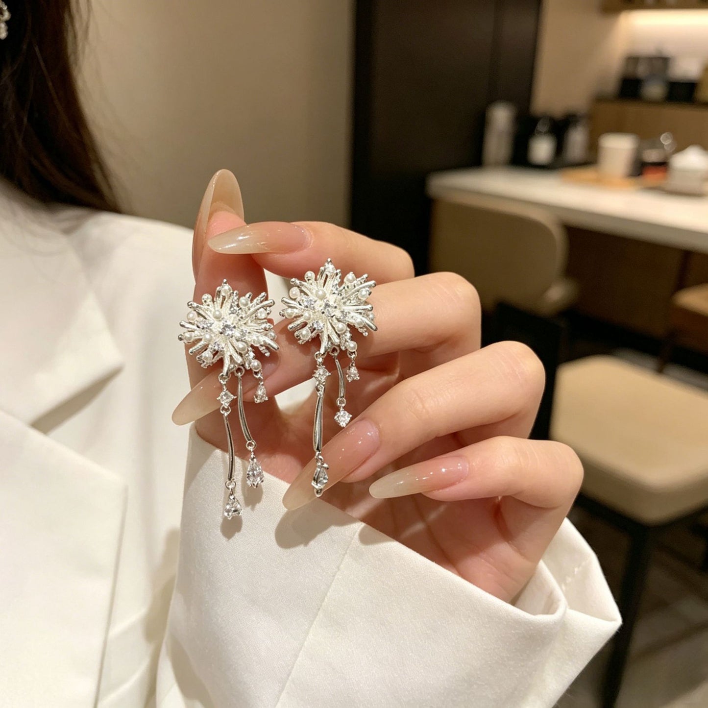 Women's Pearl Zircon Tassel Light Luxury High-grade Dignified Generous Style Earrings