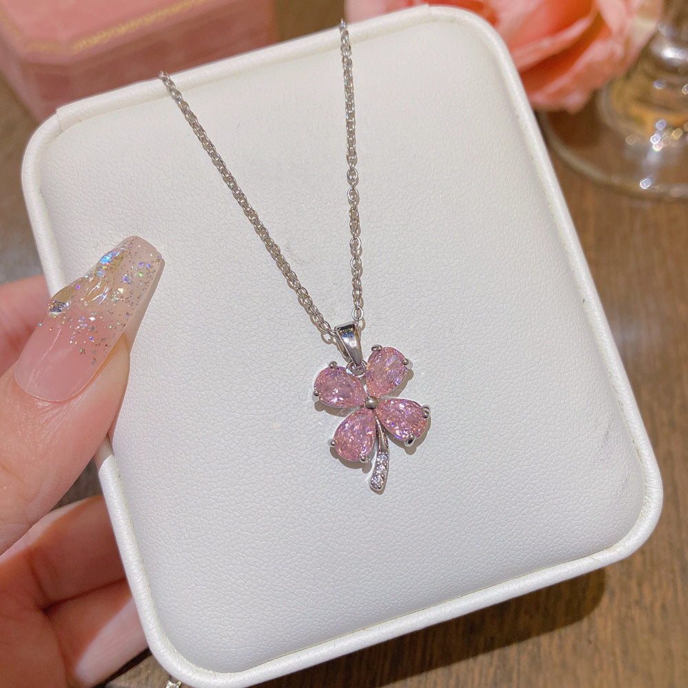 Women's Peach-colored Sweet Four-leaf Light Luxury Fashionable Versatile Clavicle Necklace