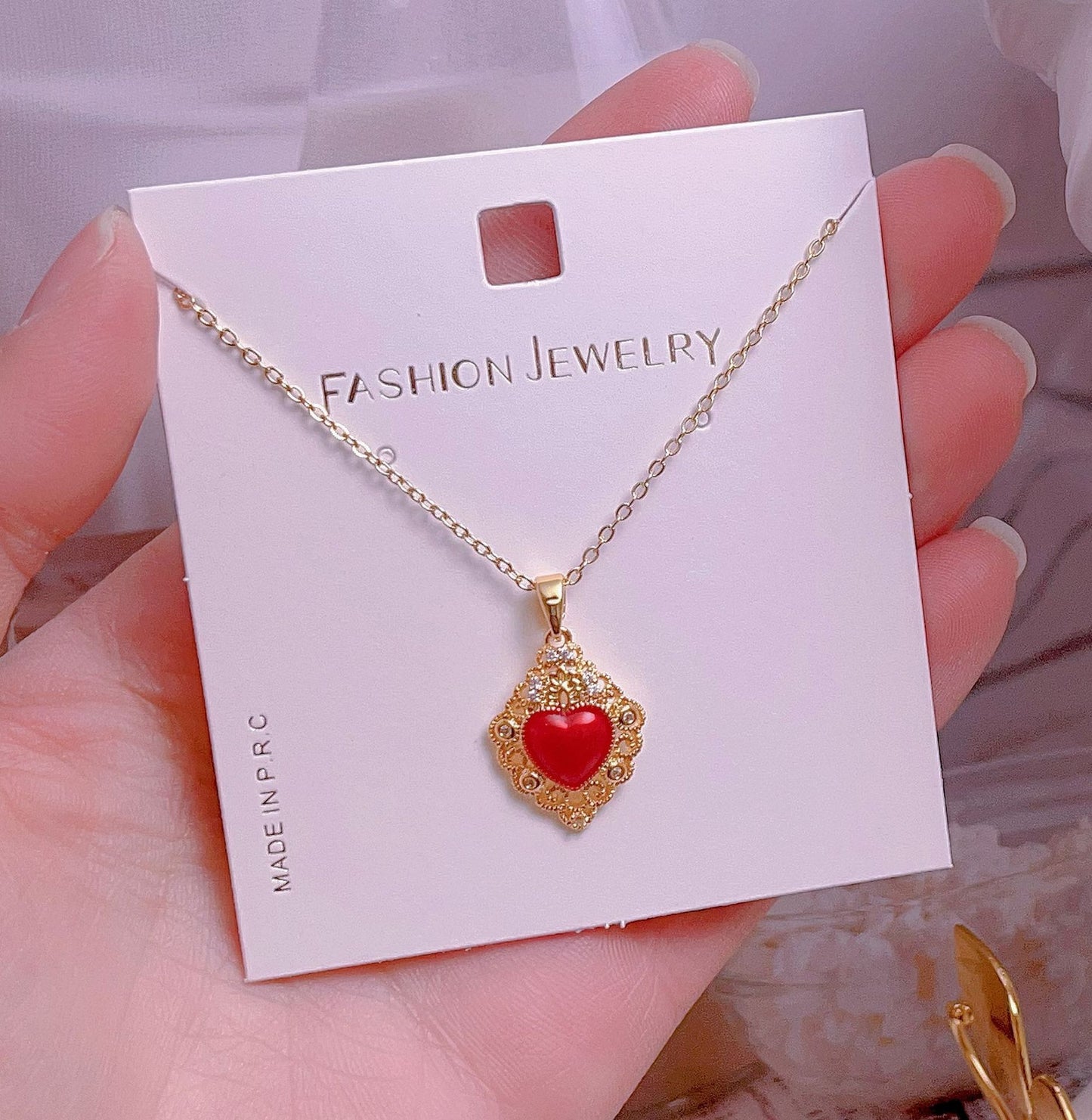 Women's Fashion Simple Love Design Light Luxury Necklace