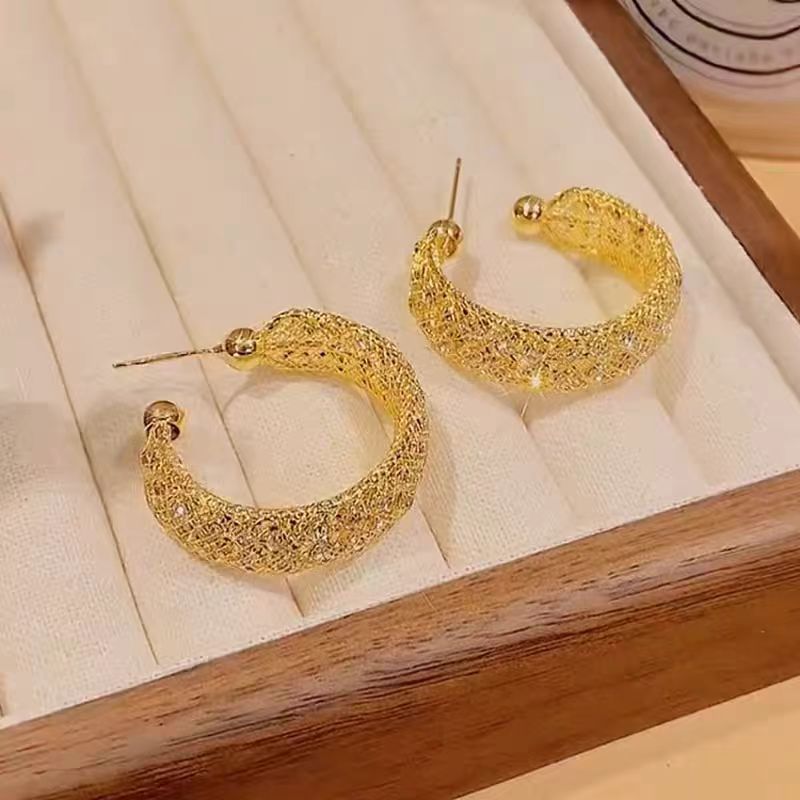 Women's Delicate Super Shining Shaped Fashionable Elegant High-grade Ear Stud Earrings